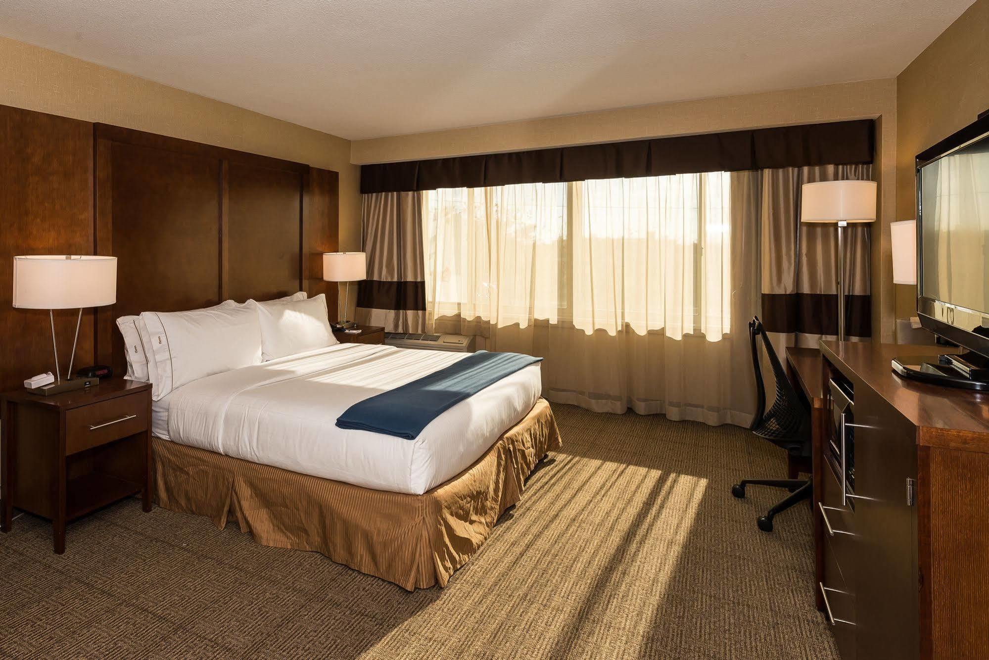 Holiday Inn Express Washington Dc Silver Spring By Ihg Dış mekan fotoğraf