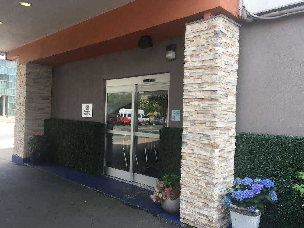 Holiday Inn Express Washington Dc Silver Spring By Ihg Dış mekan fotoğraf